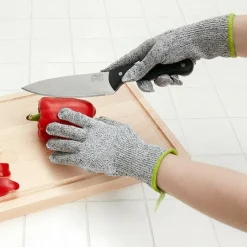 Cut-Resistant Kitchen Glove