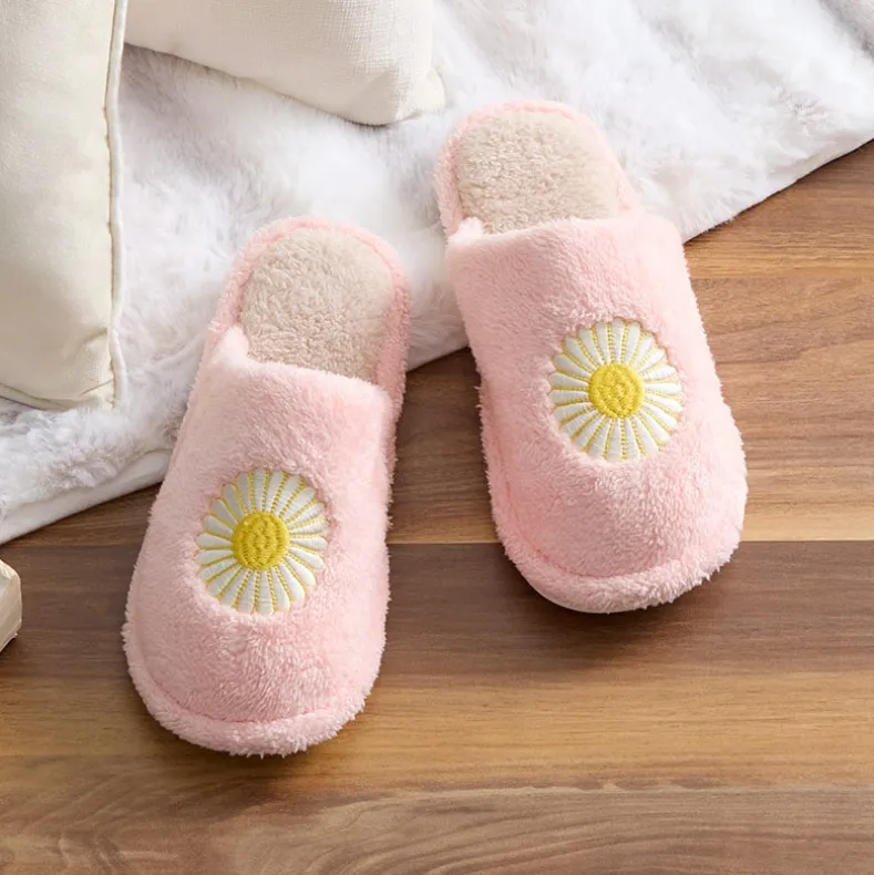Daisy Plush Slippers