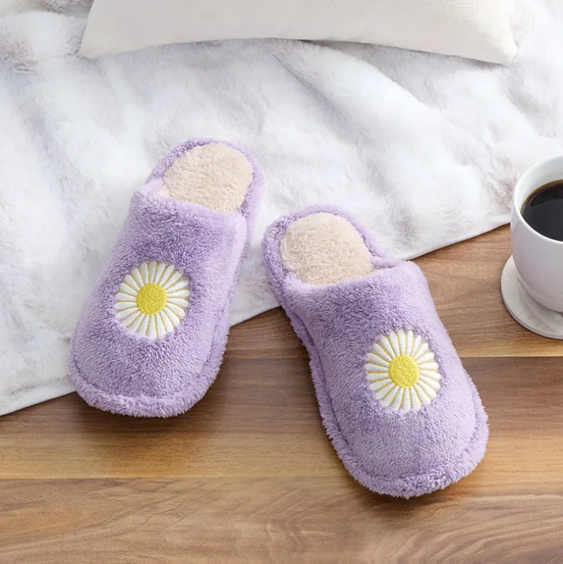 Daisy Plush Slippers