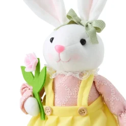 Easter Country Bunnies, Decorative Carrot Garland, or Carrot Wreath