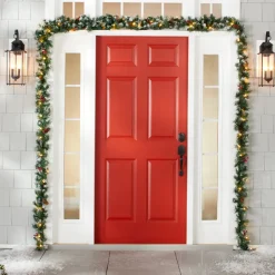 9-Ft. Lighted Garland