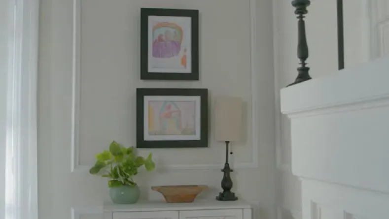 Interchangeable Artwork Frame With Storage