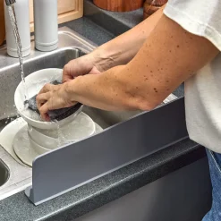 Kitchen Sink or Faucet Silicone Splash Guard