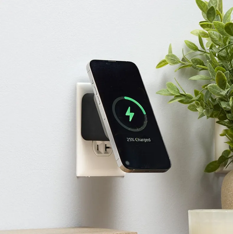 MagSafe® 15W Wireless Charger With Built-In Magnet