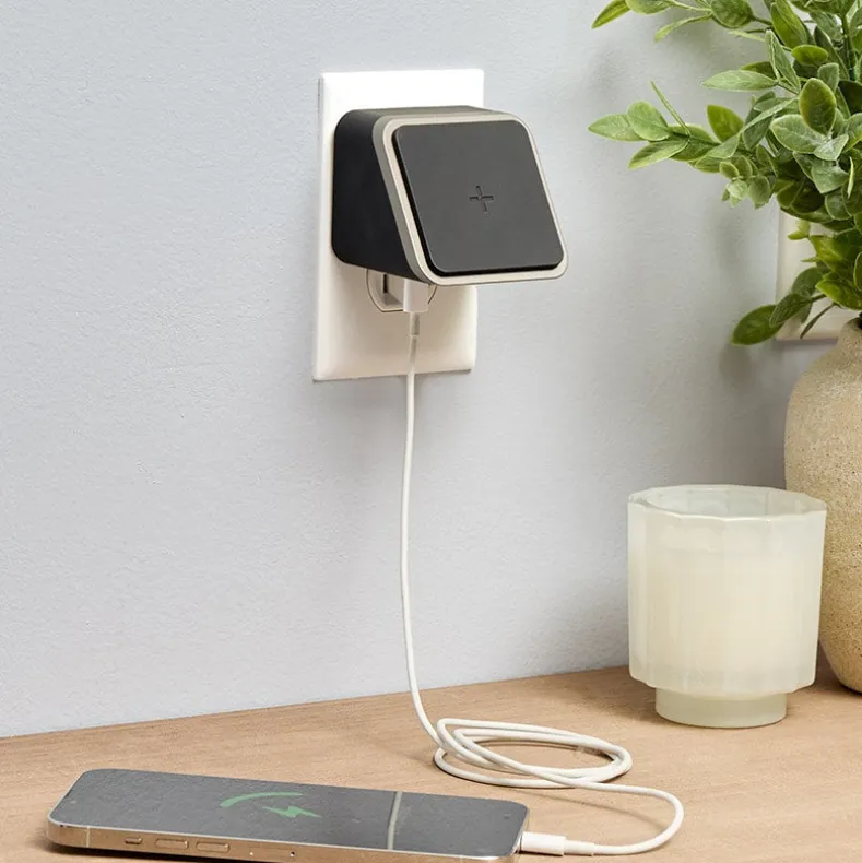 MagSafe® 15W Wireless Charger With Built-In Magnet