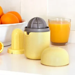 Manual Citrus Fruit Juicer with Storage Container