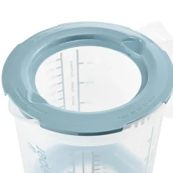 Measuring Cup and Juicer with Lid - 4-in-1 Kitchen Tool