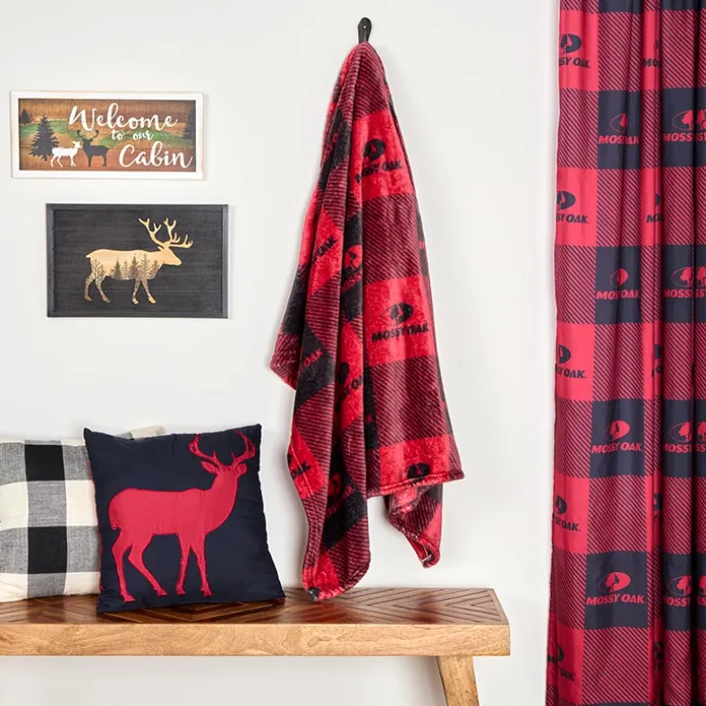Mossy Oak Red Buffalo Logo 50" x 60" Fleece Plush Throw