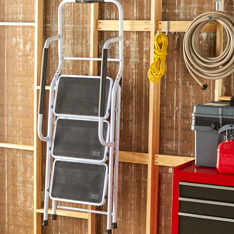 3 or 4 Step Folding Ladder with Handrails