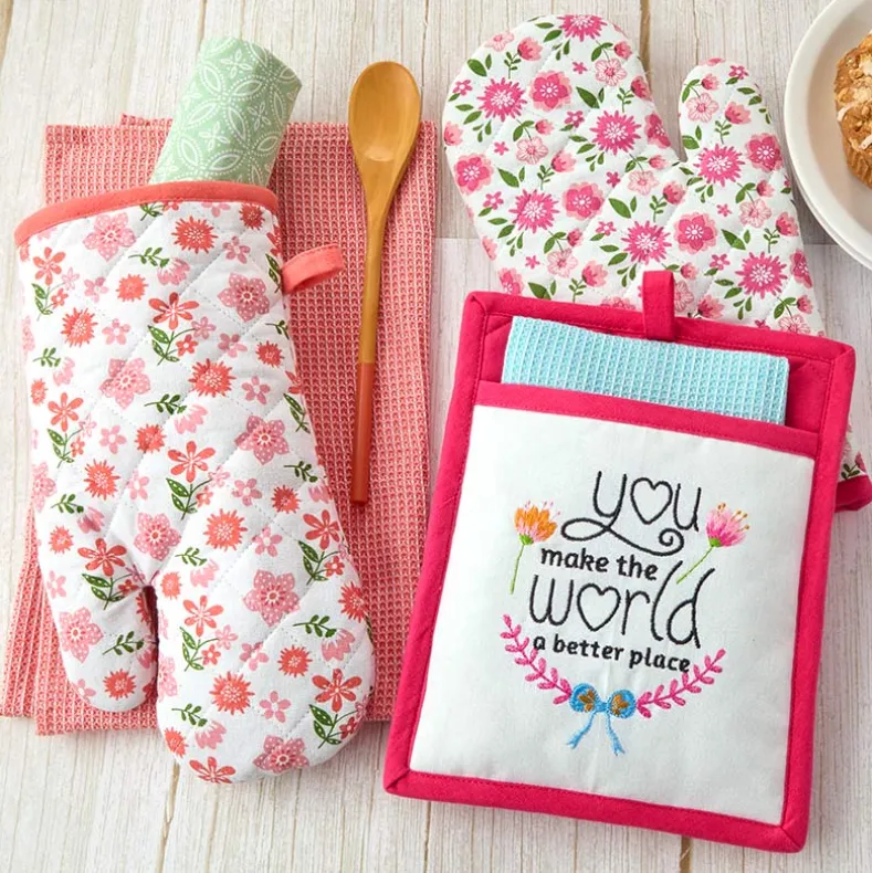 Spring Mother's Day Gift Set Oven Mitt, Pot Holder, and Kitchen Towel