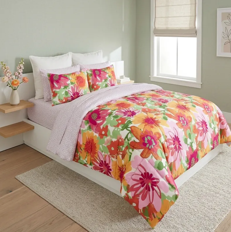 Summer Floral Reversible Complete Comforter Set